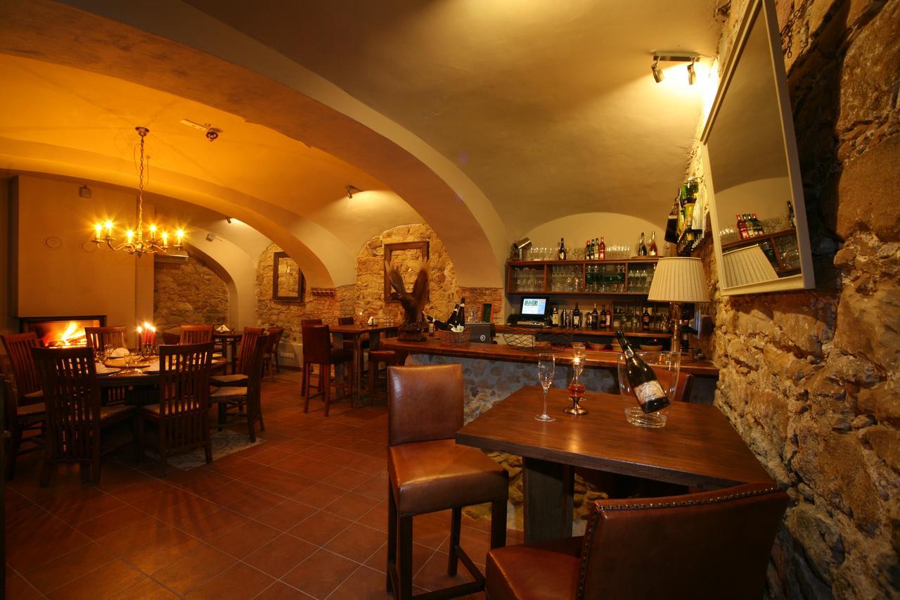Hotel U Cerneho Orla Kostelec nad Černými Lesy Εξωτερικό φωτογραφία