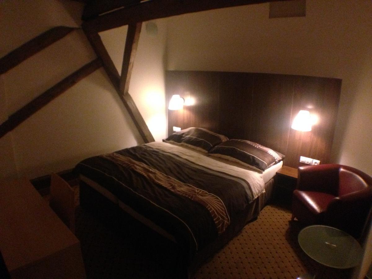 Hotel U Cerneho Orla Kostelec nad Černými Lesy Εξωτερικό φωτογραφία