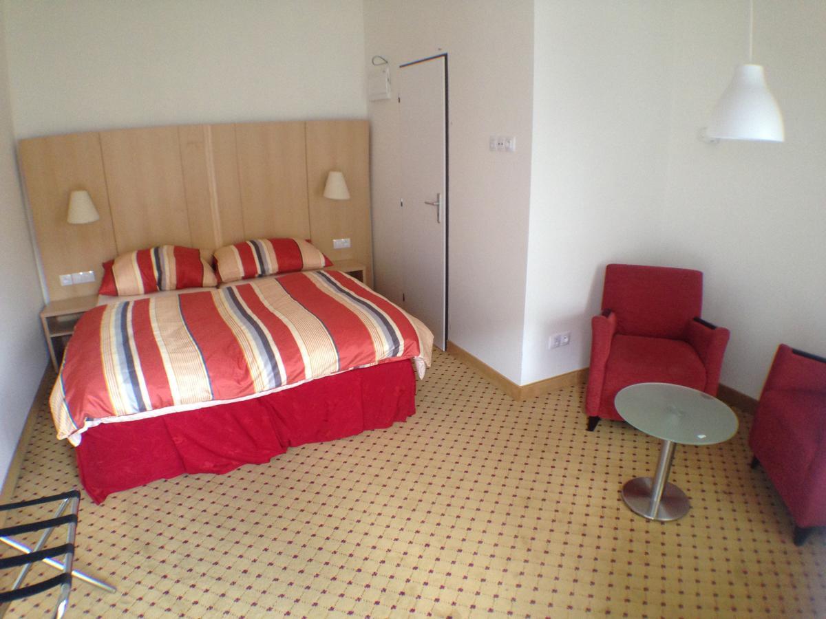 Hotel U Cerneho Orla Kostelec nad Černými Lesy Εξωτερικό φωτογραφία
