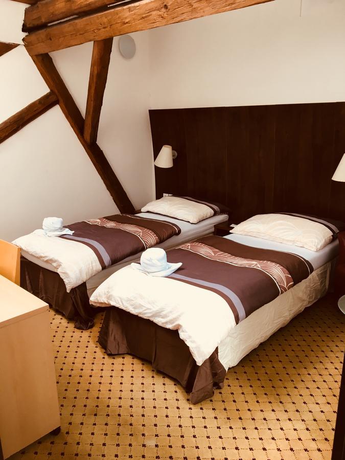 Hotel U Cerneho Orla Kostelec nad Černými Lesy Εξωτερικό φωτογραφία